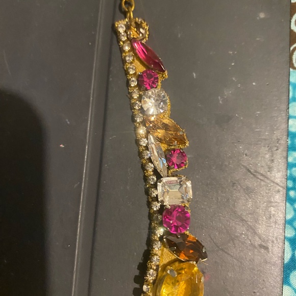 Costume Jewelry - Picture 4 of 8